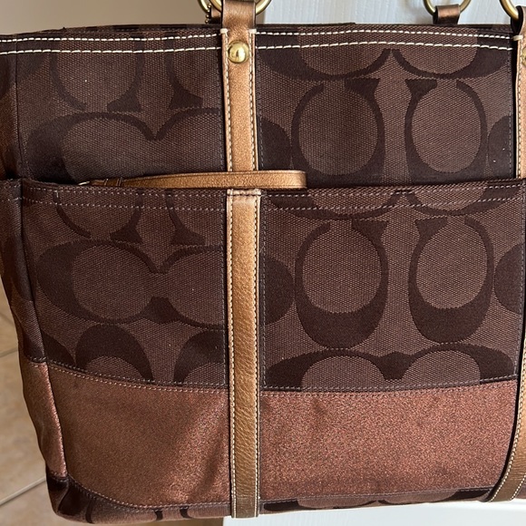 Authentic Coach bag - Picture 2 of 6